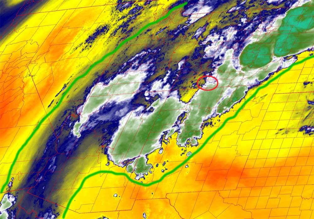 Rain lottery winners and losers every day… 2 Water vapor satellite Tuesday at 5:16pm – Archuleta County is circled in red. Monsoon moisture is outlined in green. The eastern part of the county has been active while the western part has been dry.